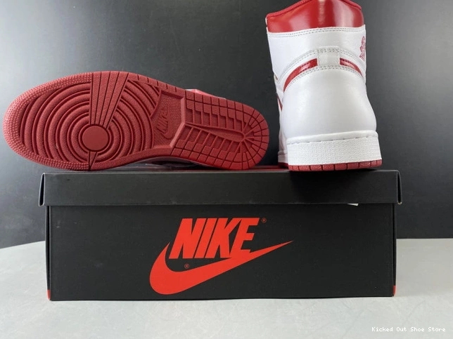 Kick Theory Retro 555088-103 Air (2017) 1 Red Metallic Jordan 0814